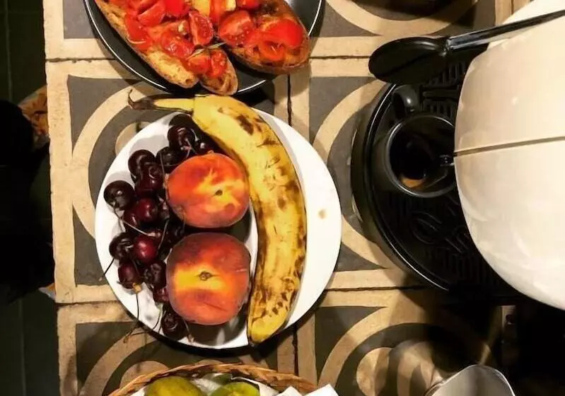 تختخواب و صبحانه Welchome   Guest Accomodation