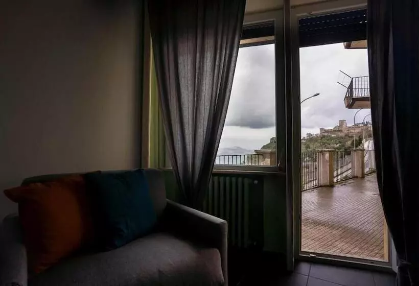 تختخواب و صبحانه Welchome   Guest Accomodation