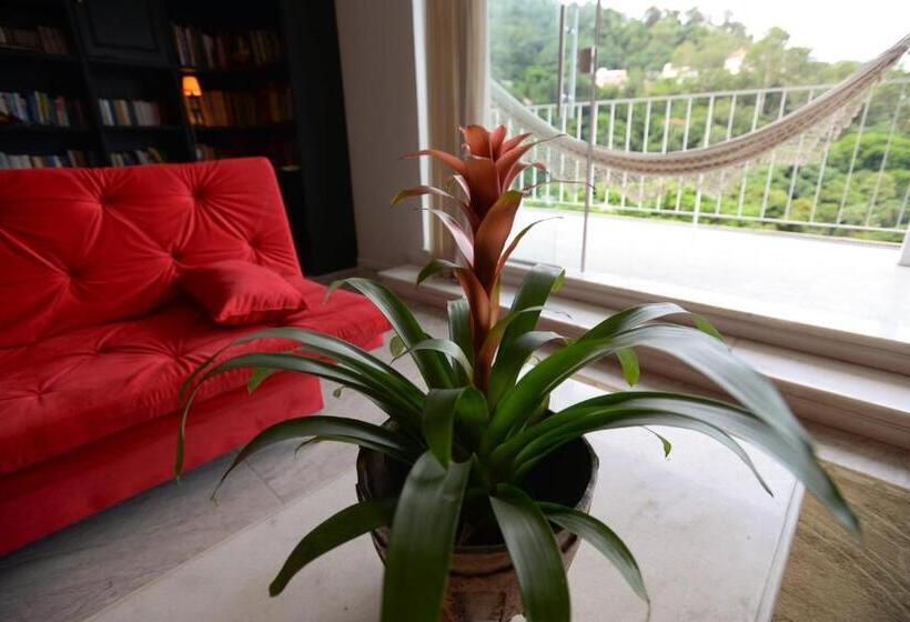 تختخواب و صبحانه Rio Boutique Suites