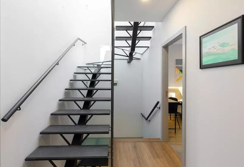 Aamiaismajoitus (B&B) Serra Do Pilar Porto Suites