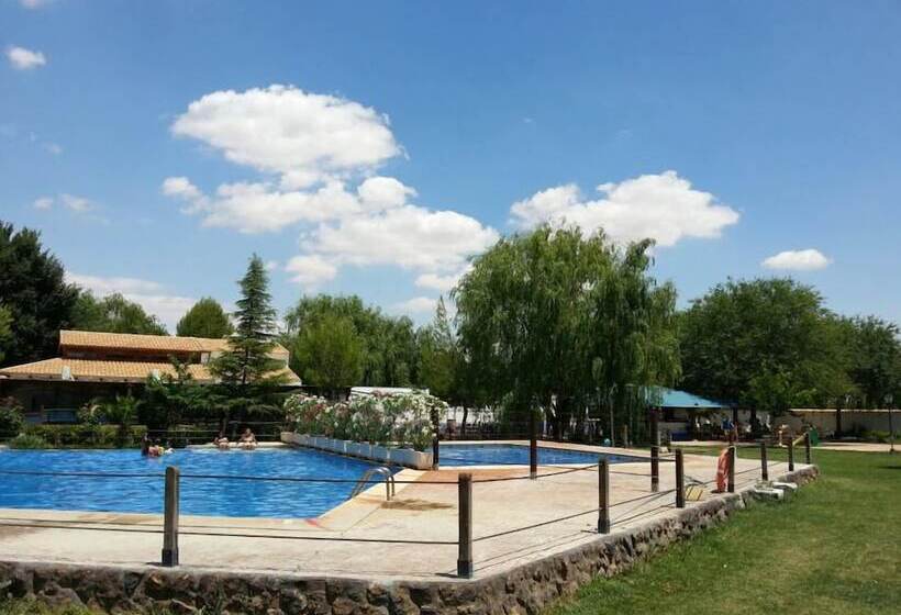 هتل Camping Los Arenales