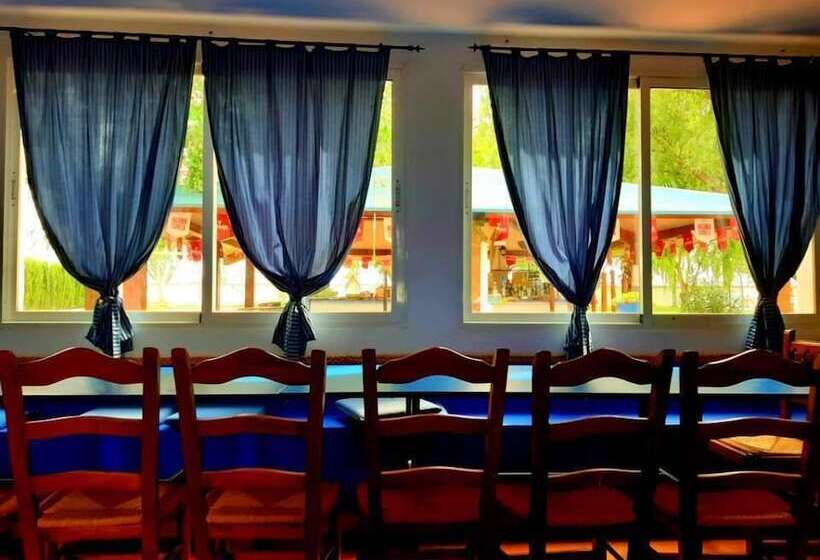 هتل Camping Los Arenales