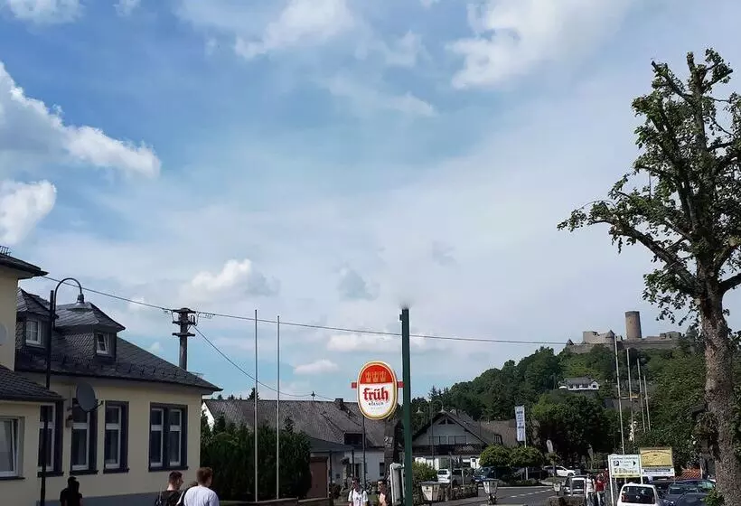 ペンション Df Am Ring Nürburg
