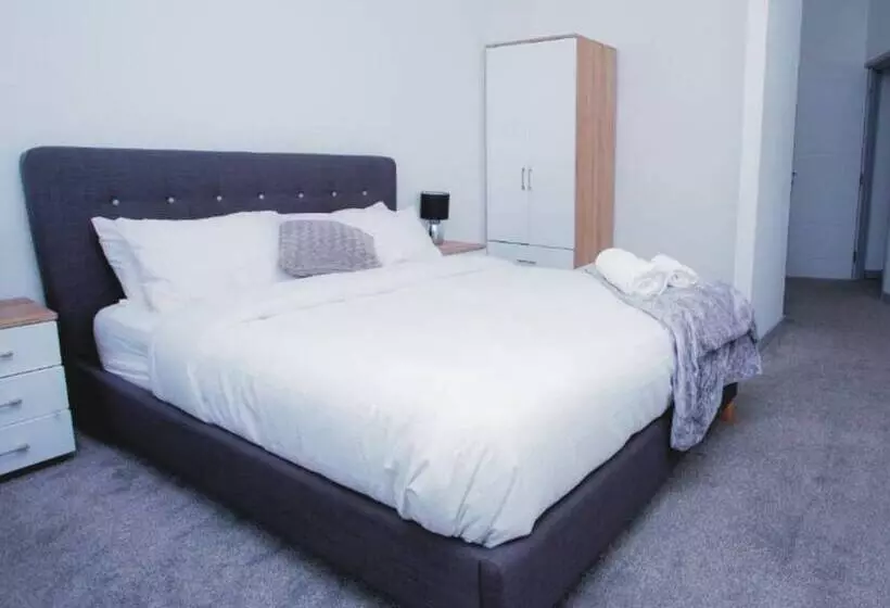 Spacious Urban City Apartment