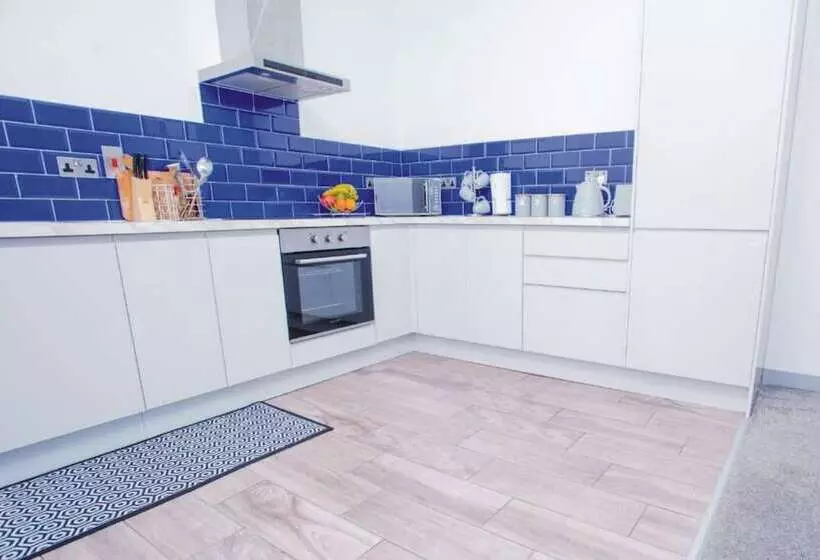 Spacious Urban City Apartment