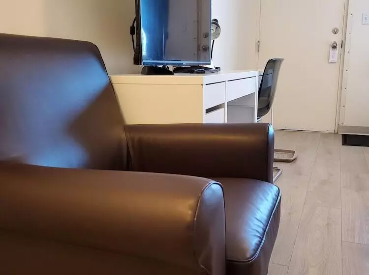 Waintel Studio Wainwright Motel