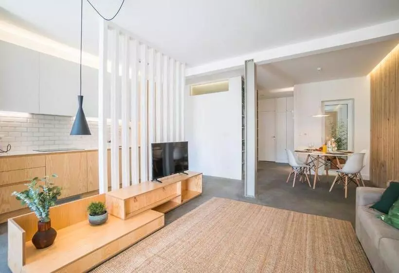 Wood Wall & Garden Apartment