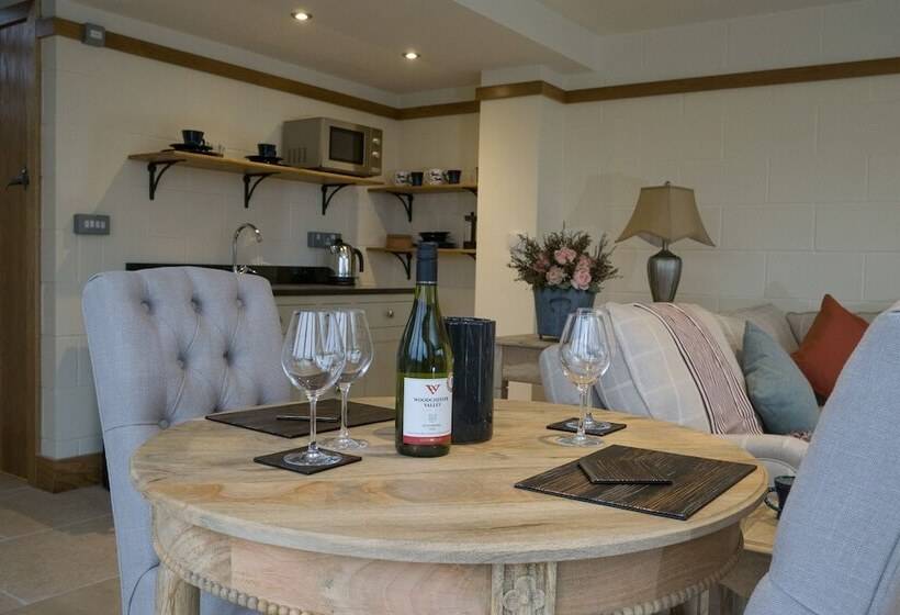 Woodchester Valley Vineyard Barns