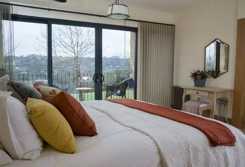 Woodchester Valley Vineyard Barns