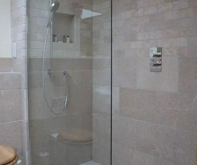 Woodchester Valley Vineyard Barns