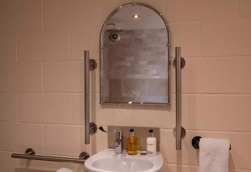 Woodchester Valley Vineyard Barns