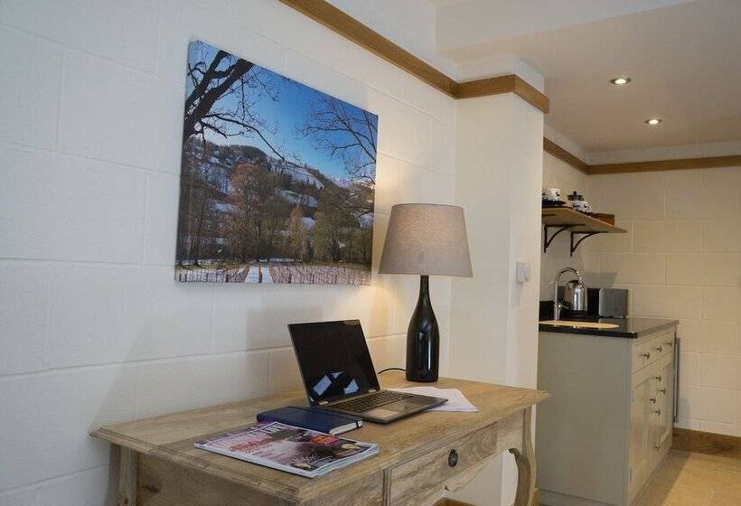 Woodchester Valley Vineyard Barns