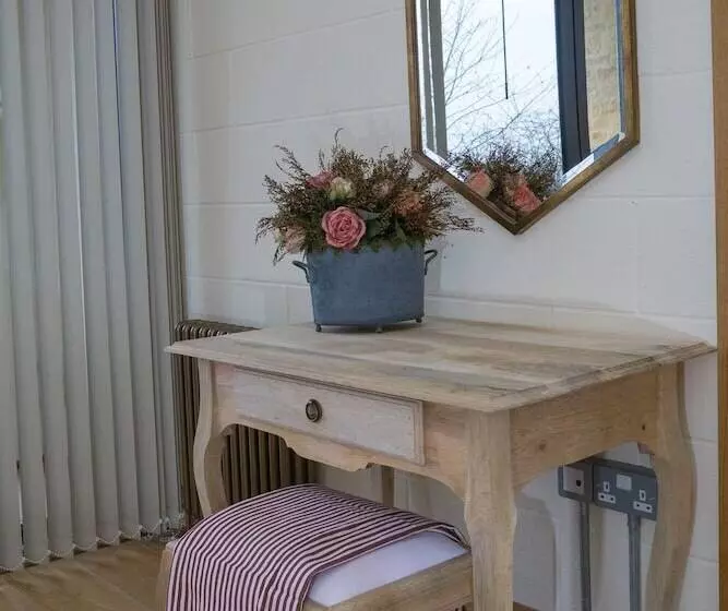 Woodchester Valley Vineyard Barns