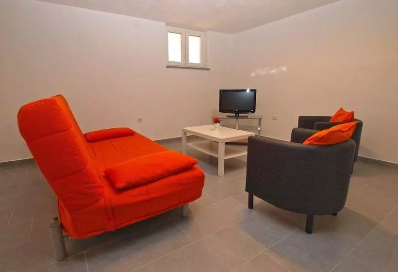 Apartments Dragica 927