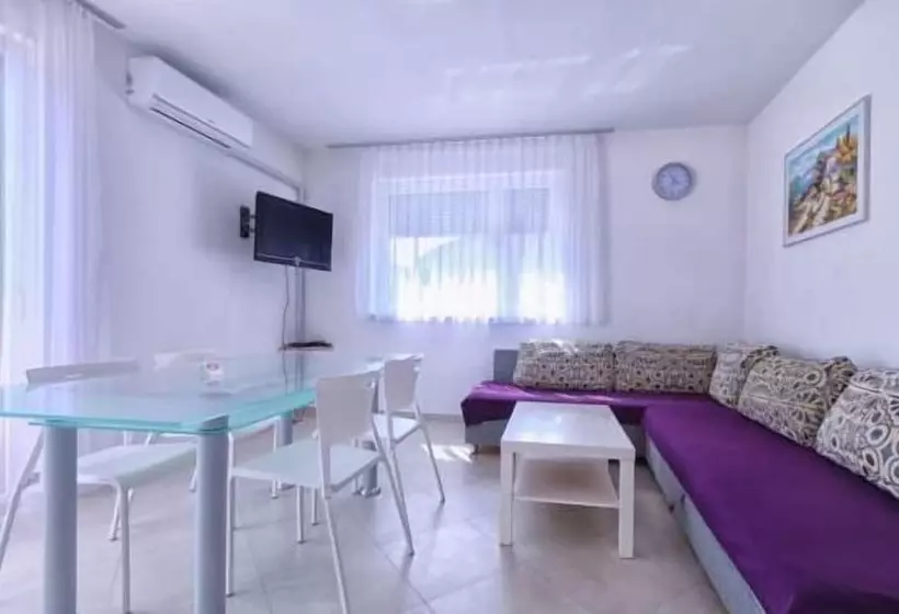 Apartments Dragica 927