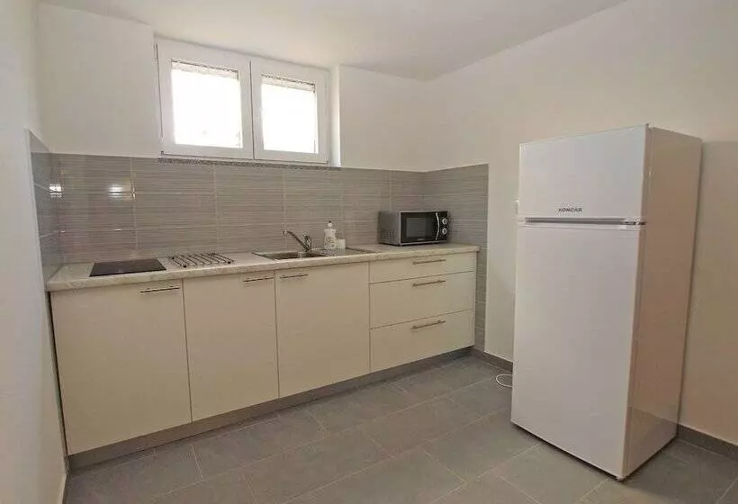 Apartments Dragica 927