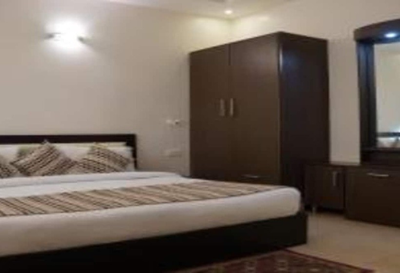 هتل Chandra Inn Royal Rose