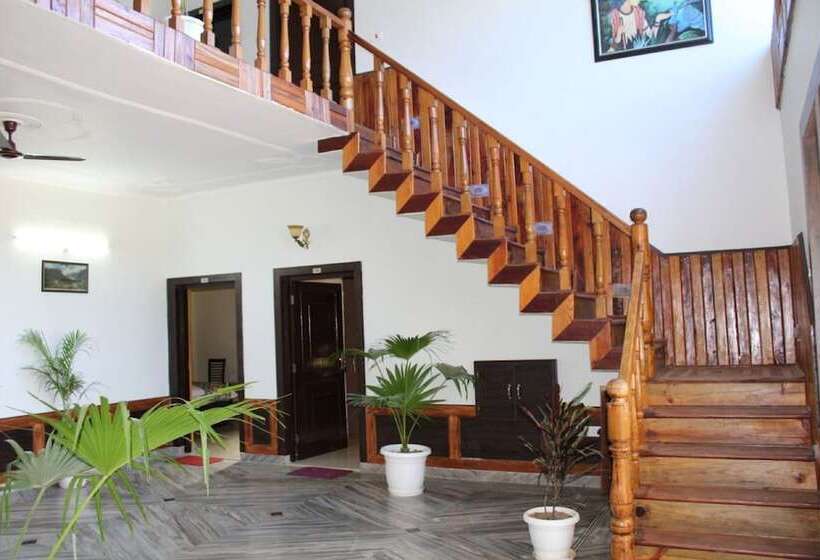 هتل Niharika Palace By Royal Collection