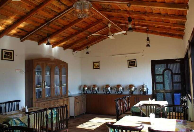 هتل Niharika Palace By Royal Collection