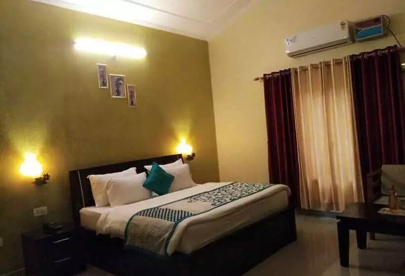 هتل Niharika Palace By Royal Collection