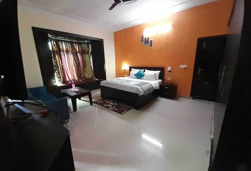 هتل Niharika Palace By Royal Collection