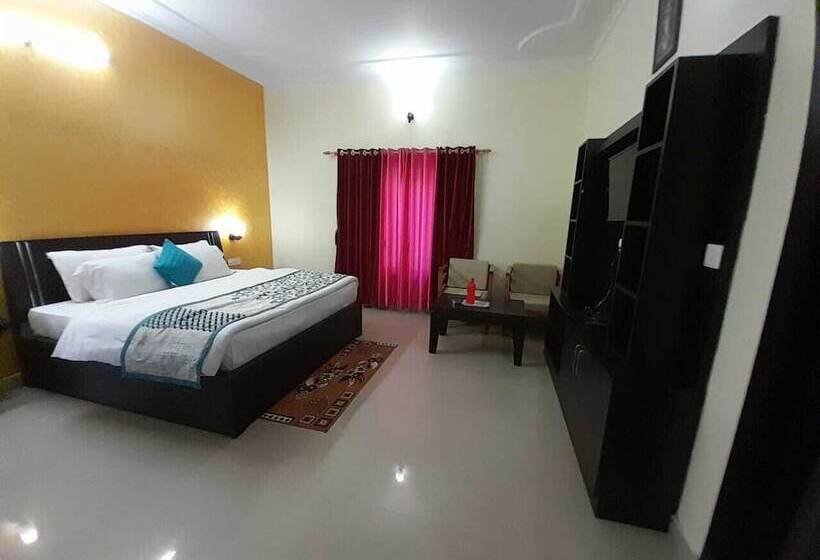 هتل Niharika Palace By Royal Collection