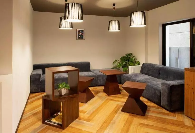 Hotelli R S Forest Inn