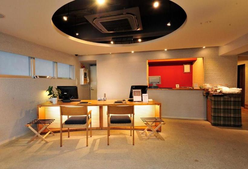 هتل R S Forest Inn