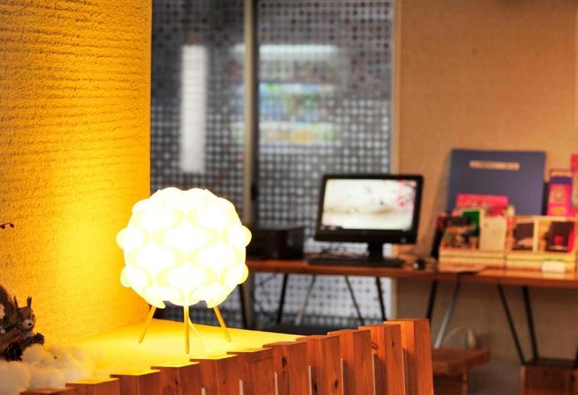 هتل R S Forest Inn