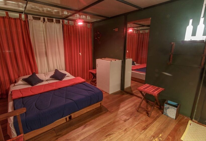 Hotel Whispering Willows