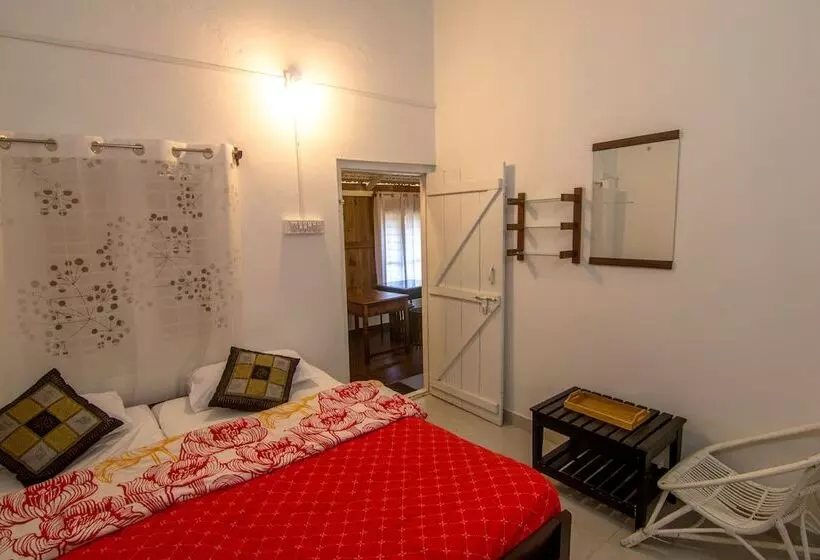 Hotelli Whispering Willows