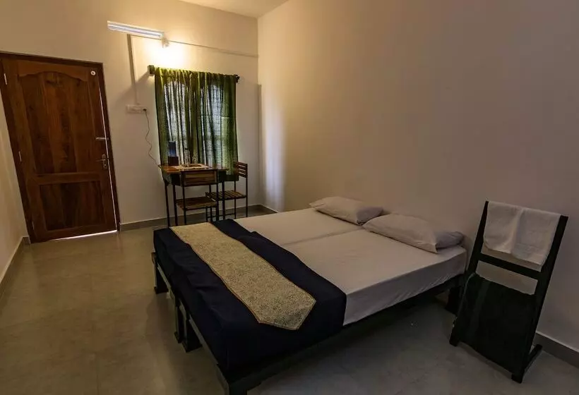 Hotelli Whispering Willows