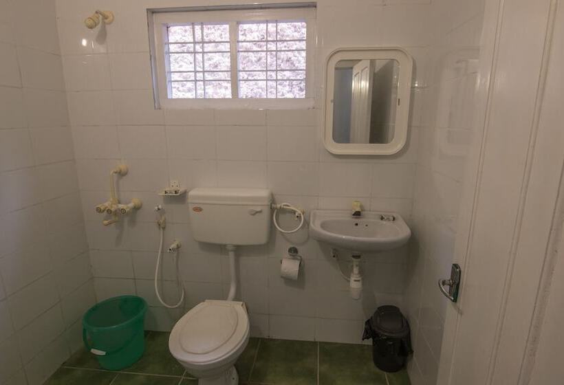 Hotel Whispering Willows