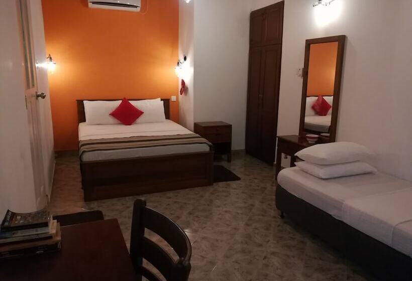 פנסיון Marvel Hills Kandy