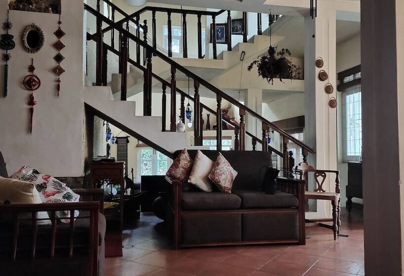 פנסיון Marvel Hills Kandy