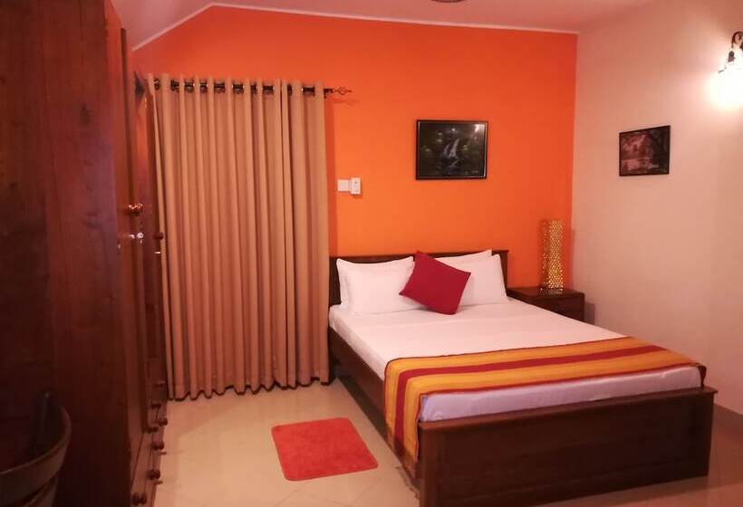 פנסיון Marvel Hills Kandy