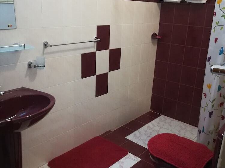 פנסיון Marvel Hills Kandy