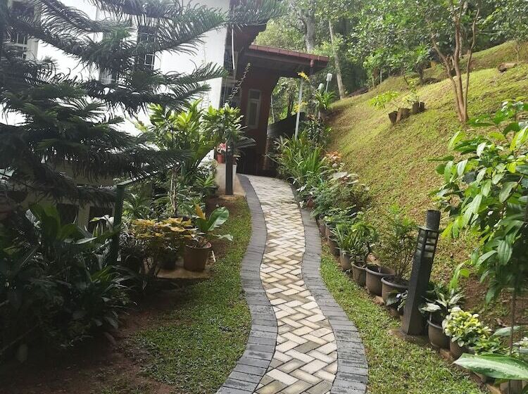 פנסיון Marvel Hills Kandy