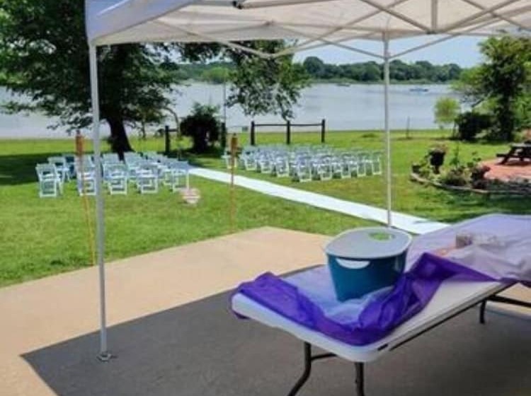 Beautiful Kayewood Waterfront Retreat