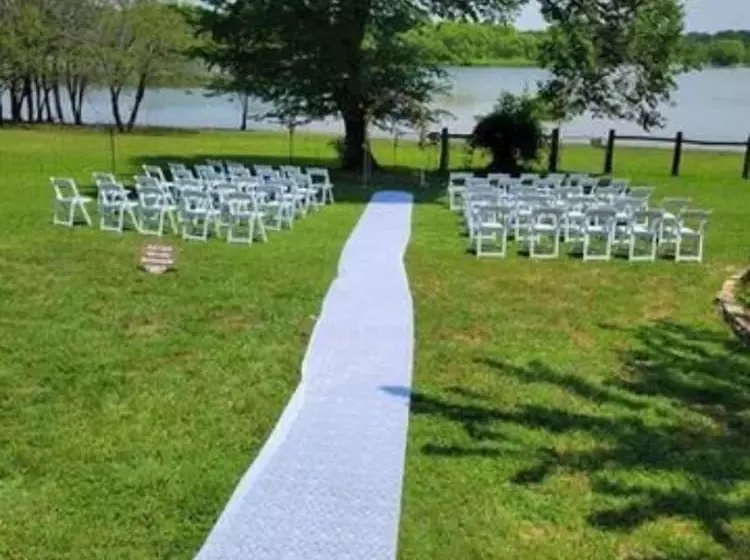 Beautiful Kayewood Waterfront Retreat