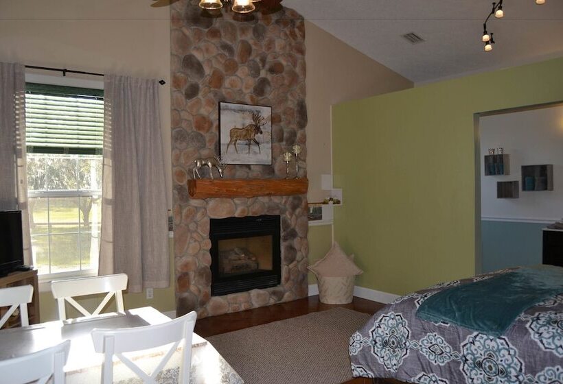 مبيت وإفطار Rock Pointe Ranch