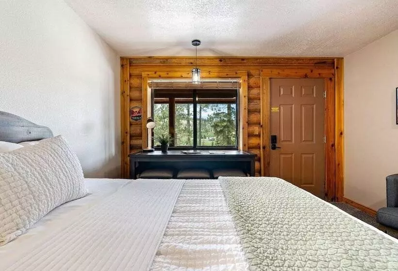 Duck Creek Village Inn