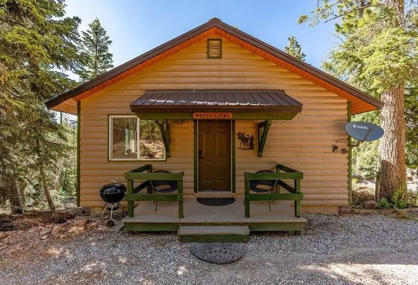 Duck Creek Village Inn