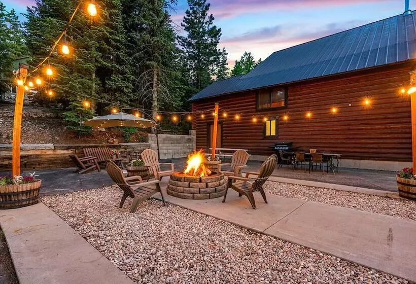 Duck Creek Village Inn