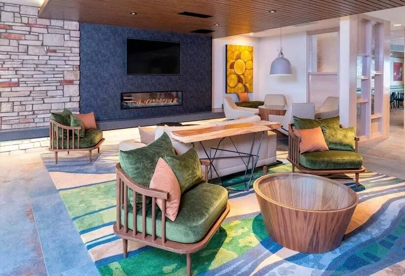 Hotelli Fairfield Inn & Suites By Marriott Fair Oaks Farms