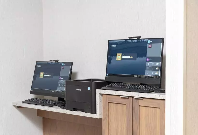 Hotelli Fairfield Inn & Suites By Marriott Fair Oaks Farms