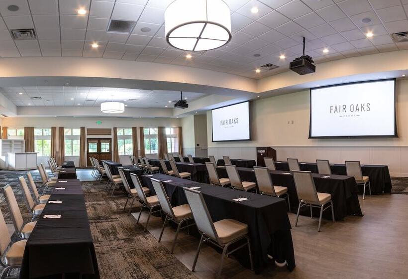 فندق Fairfield Inn & Suites By Marriott Fair Oaks Farms