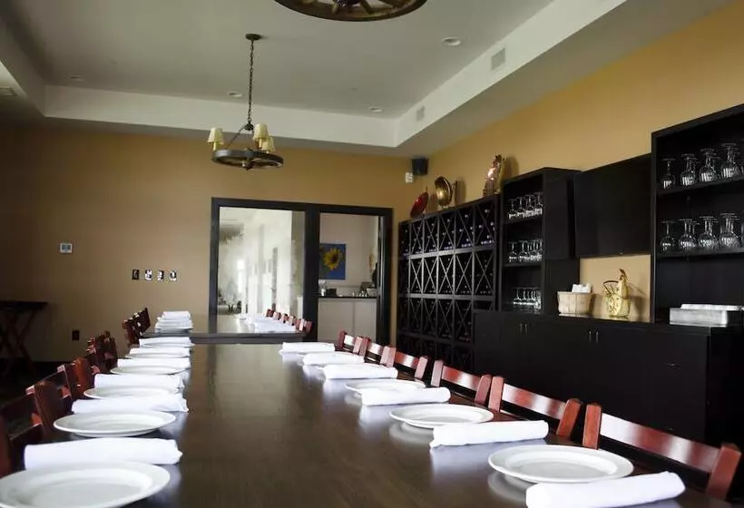 Hotelli Fairfield Inn & Suites By Marriott Fair Oaks Farms