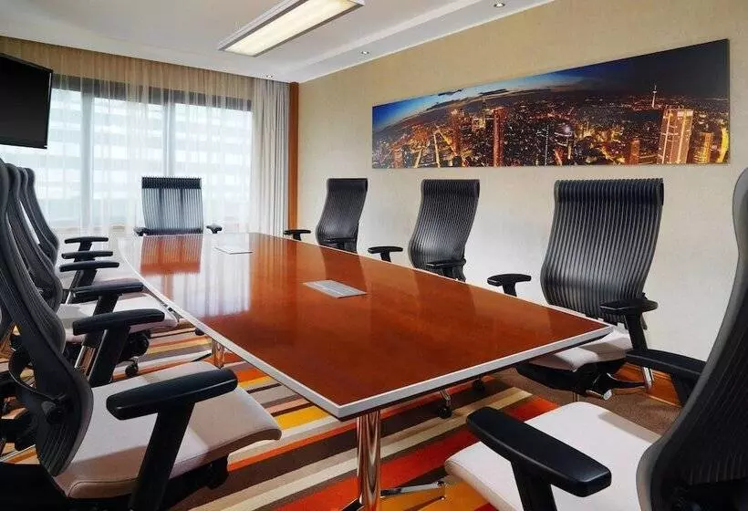 Hotelli Frankfurt Airport Marriott