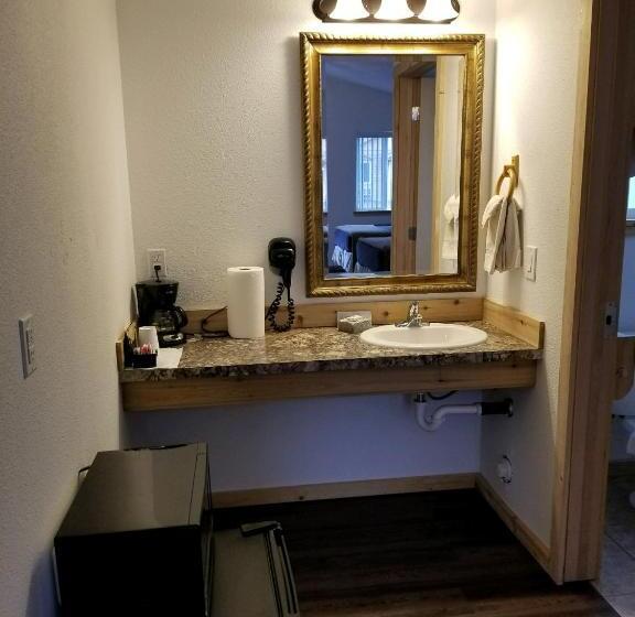 فندق على الطريق Moose Inn